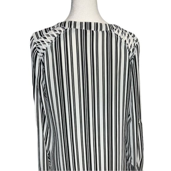 Candies cute black and white striped blouse.new - Picture 7 of 10